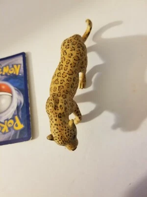 Chita agachada SCHLEICH 2006 ALEMANHA - Imagem 1 de 4