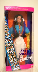 Anni '90 NUOVA Barbie Dolls of the World Native American NRFB Mattel - Foto 1 di 13