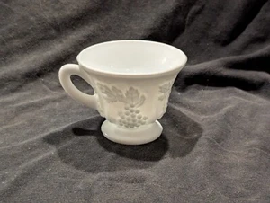1950s Imperial Milk Glass "Colony Harvest" Replacement Tea Cup/Mug - PRE-OWNED - Picture 1 of 10