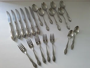 Oneida STRATHMORE 20 pezzi misti (forchette, coltelli, cucchiai) inox (H2) - Foto 1 di 8