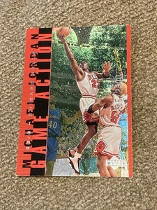 Michael Jordan 1998-99 Upper Deck Living Legend #G26 Game Action Red SP /2300 - Bild 1 von 6