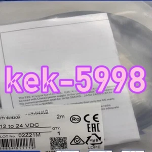 1PC NEU Proximity switch E2E-C04SR8-WC-B1-1 #TX - Bild 1 von 2