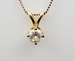 Diamond Solitaire Set Beautiful, Classic Design 14k Yellow Gold 18 Inch Necklace - Picture 1 of 10