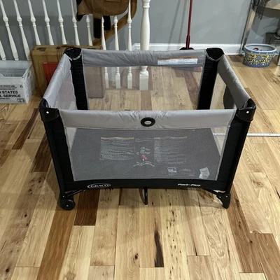 Graco Pack 'n Play Playard Portable Crib Bassinet Mobile Travel Baby Bed - Image 1 of 4