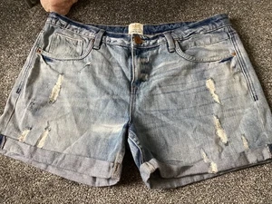 River Island Blue Denim Cut Off Hot Pant Shorts Size 16 - Picture 1 of 3