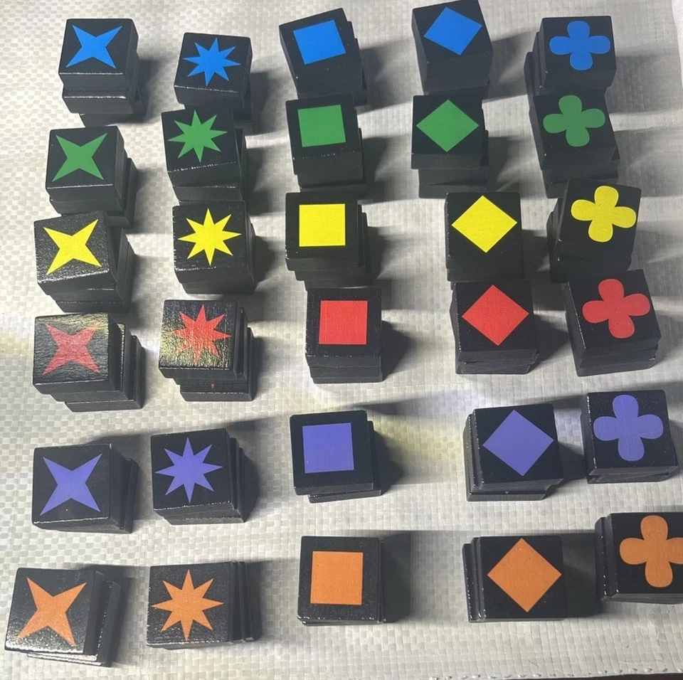 Lote de cuatro (4) azulejos de repuesto Qwirkle - Elige color y forma - Juego MindWare Foto 1 de 2