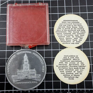 Independence Hall Liberty Bell 2" Commemorative Medallion Medal Coin in Case - Picture 1 of 7