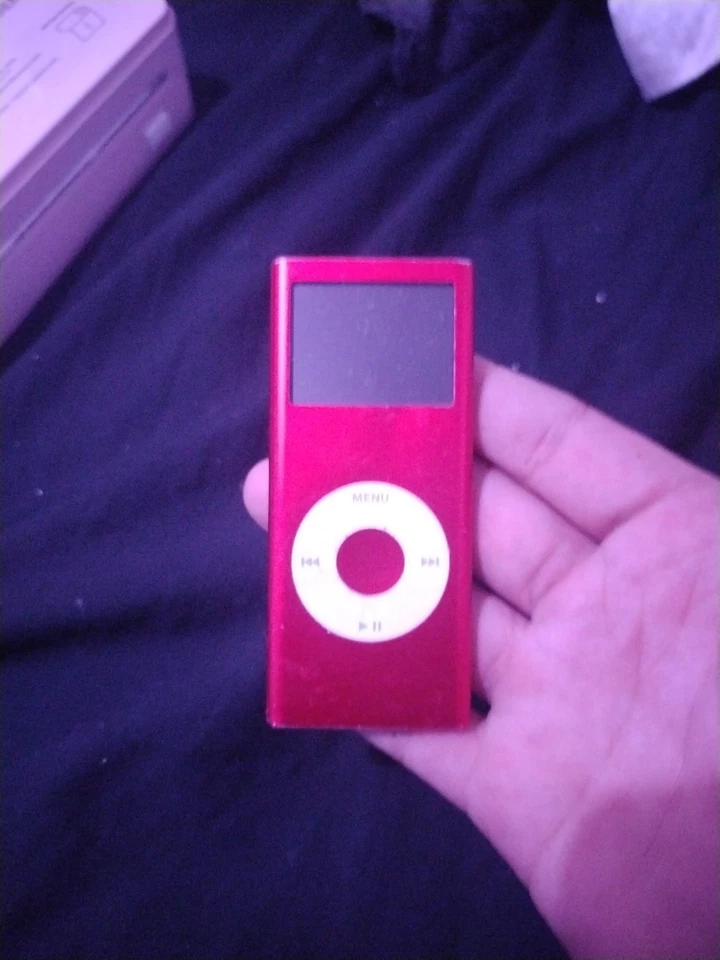 Apple iPod Nano 2nd Generation Red 8GB Model A1199 - Image 1 of 4