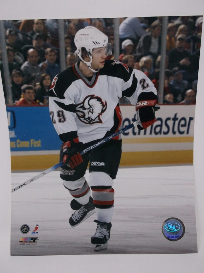 Derek Roy Buffalo Sabres NHL 8x10 foto a color sin firmar #2 Foto 1 de 1