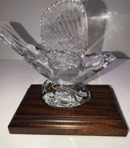 Waterford Cristal Ruiseñor Pájaro Fiqurine Sobre Base Madera  - Imagen 1 de 12