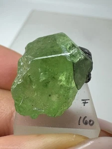 TSAVORIT Kristall (7 gr) Tsavorit / Tsavorite Crystal, Merelani Tanzania - Picture 1 of 6
