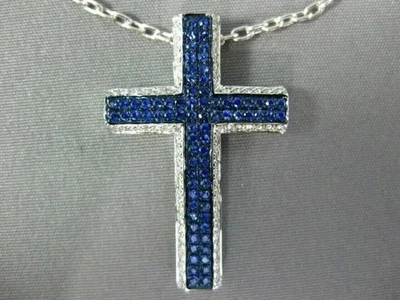 Colgante Cruz Hombre Zafiro Creado Laboratorio Corte Redondo 4CT Acabado Oro Blanco 14K Foto 1 de 4