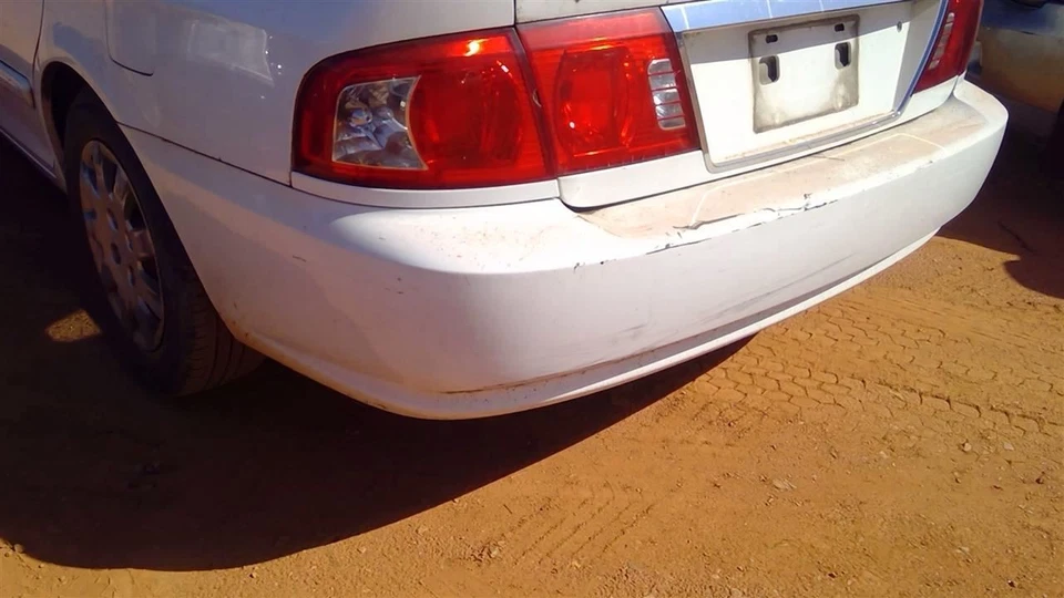 Parachoques trasero compatible con 01-06 MAGENTIS 256346 Foto 1 de 4