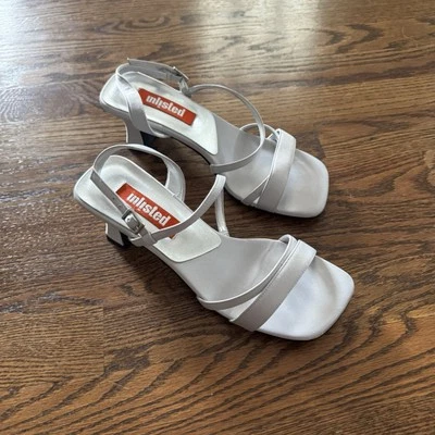 Vtg Unlisted Y2K Silver Strappy Mary Jane Womens Sz 7 Chunky Heel Shoes Sandals - Image 1 of 4