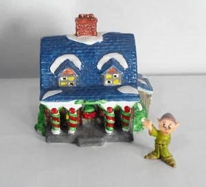 Lotus Barn Style Christmas Village House Approx 4" x 4" x 4" Very Nice Shape - Picture 1 of 6