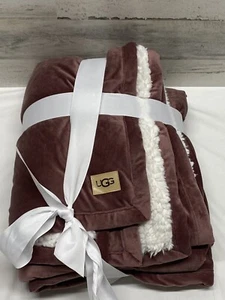 UGG Australia Bliss Sherpa Faux Shearling Throw 50" X 70" Rose New Defects - Picture 1 of 6