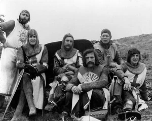 Monty Python and The Holy Grail Cleese Jones Idle Gilliam Palin Chapman 8x10 - Picture 1 of 1