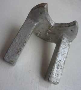 MFA cast alloy engine mount for RC planes etc. For 0.29 to 0.40 cu in engines. - Picture 1 of 7
