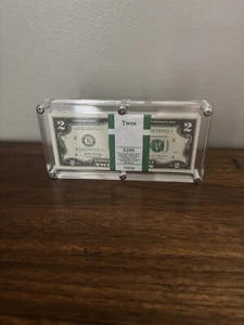 100 TWO DOLLAR STAR NOTES UNCIRCULATED SEQUENTIAL - WITH ACRYLIC DISPLAY CASE - Picture 1 of 6