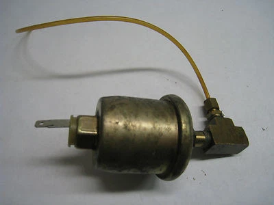  TRANSMISOR DE PRESIÓN DE ACEITE JEEP Wrangler SJ y J Cherokee 1984-1991 - USADO - FUNCIONANDO Foto 1 de 3