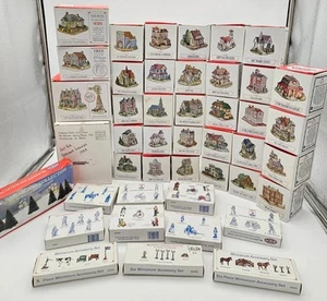 The Liberty Falls Sammlung, Miniaturhäuser, Peweter Figueines, & Zubehör - Bild 1 von 45