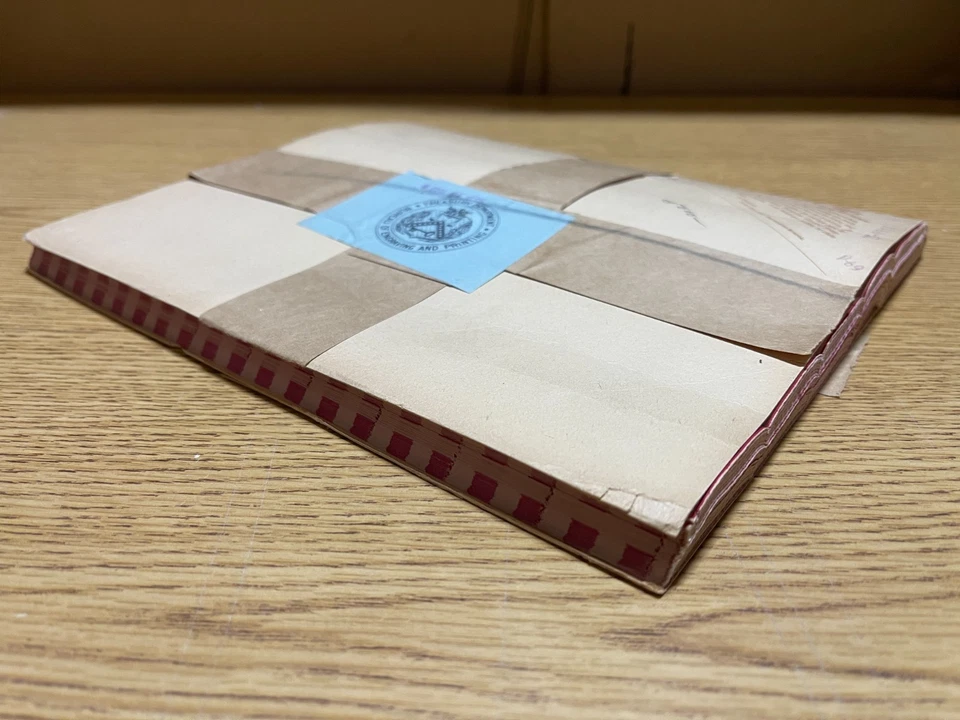 US 3¢ Red Cross Clara Barton Postage Stamp #967 Un-sealed Full Pad of 100 Sheets - Image 1 of 4