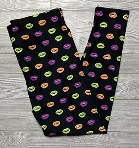 NEU Lularoe Halloween Leggings TC2 schwarz mit bunten Vampir Lippen Reißzähnen - Bild 1 von 1