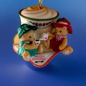 Lustre Fame LTD. 1996 HAPPY HOLIDAY Osos/té/platillo Coloridos Gorros De Colección - Imagen 1 de 7