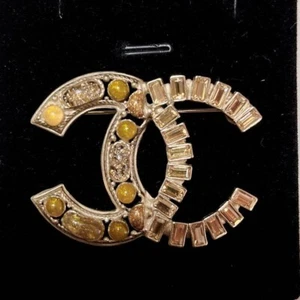 Spilla Chanel A16K #36 - Foto 1 di 5