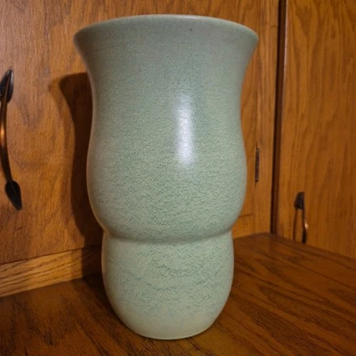 Royal Haeger Pottery Vase #RG-21 ROYAL GARDEN FLOWER-WARE Line Mid 1950s - Image 1 of 4