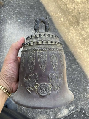 Antigua campana de bronce del siglo XIX budismo japonés escultura templo de oración 7,8 pulgadas Foto 1 de 4