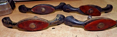 批量 4 件 中世纪现代 MCM 红色和黑色门抽屉拉杆 — 第 1/4 张图片