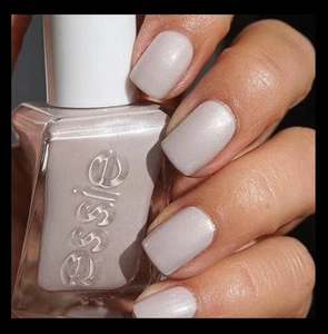 Essie Gel Couture, Nr. 90 make the cut, Grau-Beige, Perlmutt, 13,5ml.  NEU! - Bild 1 von 1