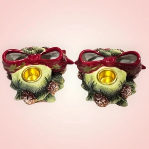 Vintage Keramik Weihnachtskranz Kerzenhalter mit Tannenzapfen und roter Schleife 3D   - Bild 1 von 10