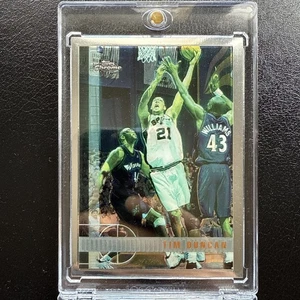 Tim Duncan Rookie Card 1997-98 Topps Chrome #115 - San Antonio Spurs - Bild 1 von 7