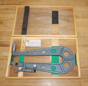 Mitutoyo 118-107 Metal High Performance Micrometer 0-1" Range with Instructions - Picture 1 of 4