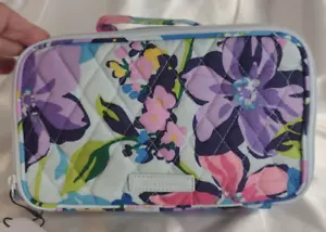 Vera Bradley's BLUSH & PENNELLO MAKEUP CASE con motivo MARIAN FLOREALE, blu, nuovo con etichette - Foto 1 di 12