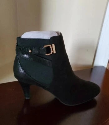 Valerie Stevens Ankle Boots SIDE ZIP Black Faux Suede size 8.5M - Image 1 of 4