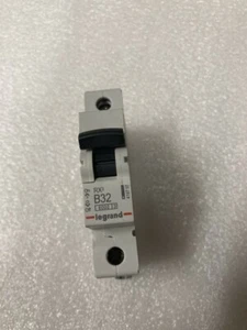 LEGRAND RX3 32A 6KA EINPOLIG SP 1P TYP B MCB - Bild 1 von 2