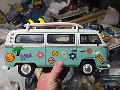 Dickie Toys VW Surfer Van Bus Verde Fricción Drive 1 Tabla de Surf Puertas Abiertas 1:14 Foto 1 de 4
