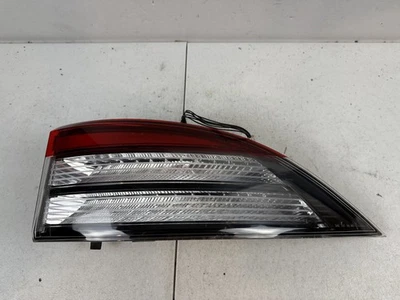 Luz trasera Lincoln Aviator 2020-2023 LED OEM lado del pasajero derecha Foto 1 de 4