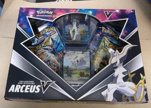 POKEMON COLLEZIONE ARCEUS V CON STATUINA -  NUOVO-ITA - Picture 1 of 2