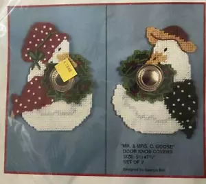 Bucilla Christmas Plastic Canvas Kit 61078 Mr & Mrs GOOSE DOOR KNOB COVER - Picture 1 of 4
