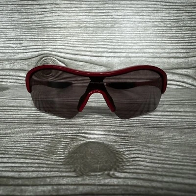 Gafas de sol Oakley Endure para hombre marco rojo 09-810 hechas en EE. UU. Foto 1 de 4