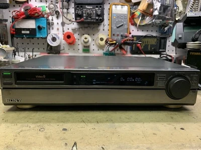 Sony EV-S550 8mm VCR Estéreo HiFi/Digital PCM *90 Días de Garantía* Totalmente Restaurado Foto 1 de 4