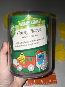 Wilton Sesame Street Going Places 8pc Impression Cookie Cutters Set - EUC - Picture 1 of 5