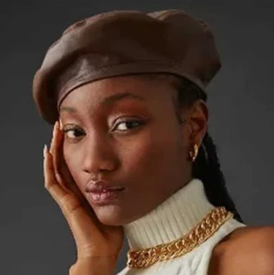 Boina de cuero Eugenia Kim Carter chocolate marrón oscuro $295 Foto 1 de 4