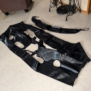 Colgan Front End Mask Bra 2pc. Fits Chevy Camaro LS,LT RS 2010-13 BC3249 &BC4140 - Picture 1 of 5