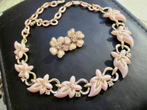De colección años 50 Hojas ROSA Claro Collar y Pendientes con Clip CASADO Set - Imagen 1 de 4