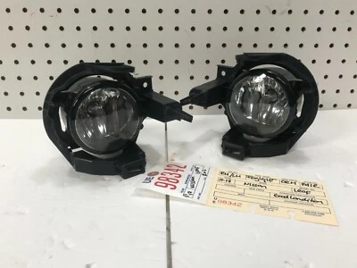 2011 12 13 14 15 16 2017 Nissan LEAF Glass Pair Fog Light w/ Bulb & Bracket OEM - Image 1 of 4